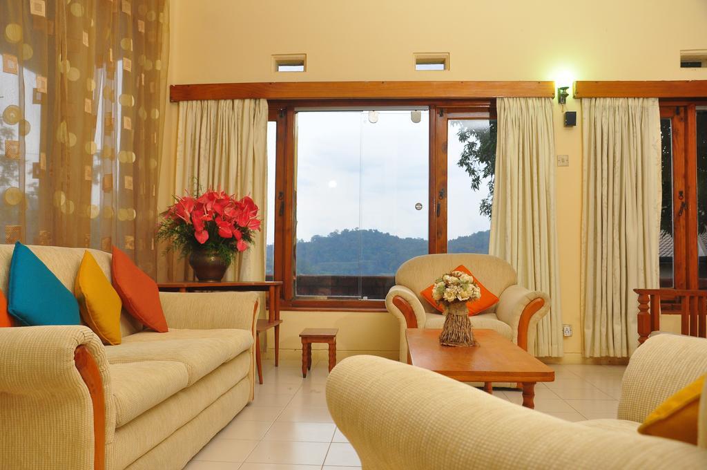Ferienwohnung Knight'S Heaven Kandy Exterior foto