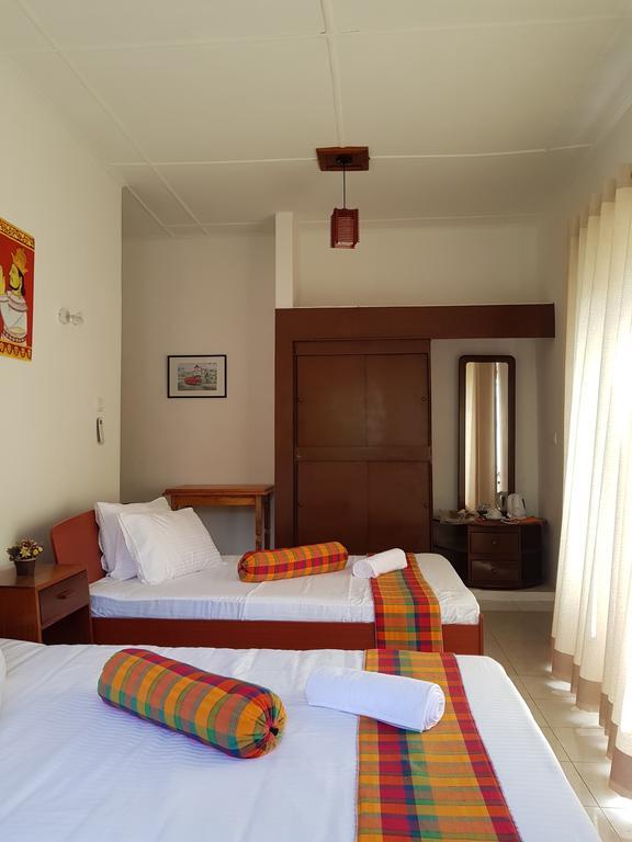 Ferienwohnung Knight'S Heaven Kandy Exterior foto